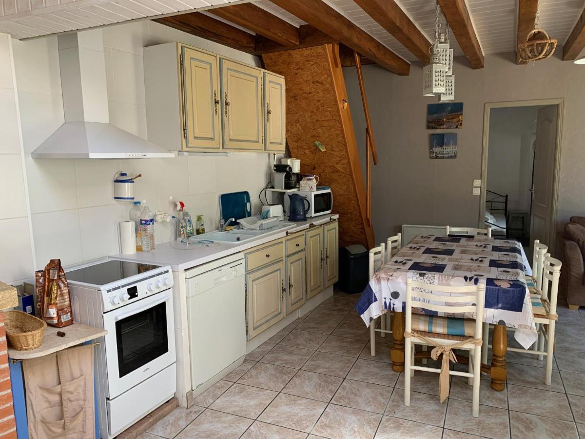 Maison De Pays Au Centre Du Village Saint-Martin-de-Ré Екстериор снимка